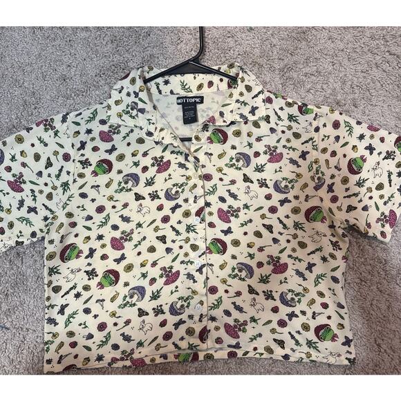 Hot Topic Tops - Hottopic Cottagecore Button Up